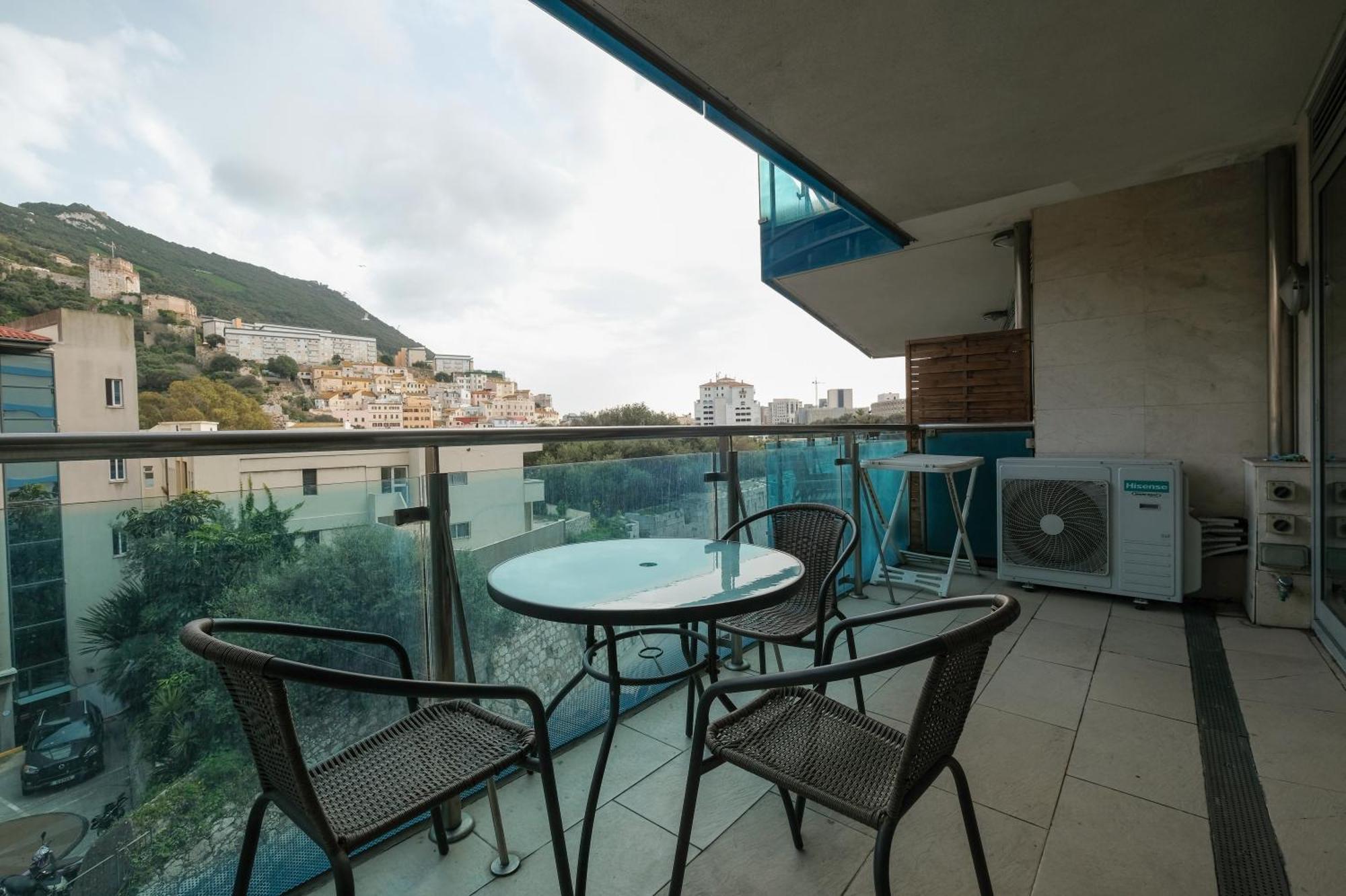 Ocean Village 2 Bedroom Apartment Gibraltar Exteriör bild