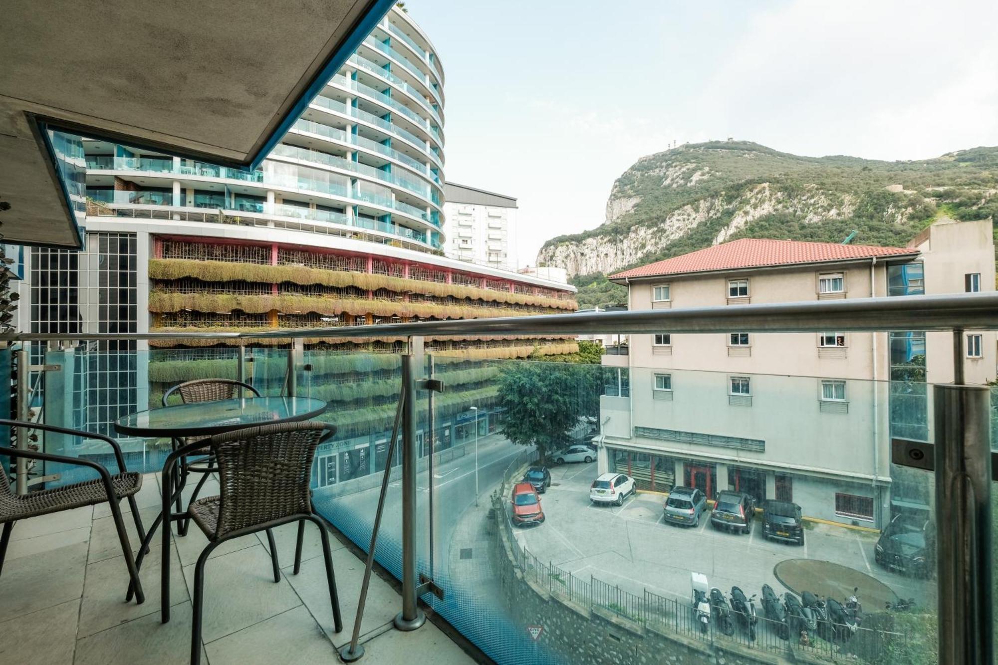 Ocean Village 2 Bedroom Apartment Gibraltar Exteriör bild